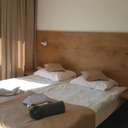 Wodnik Uslugi Hotelarskie, *