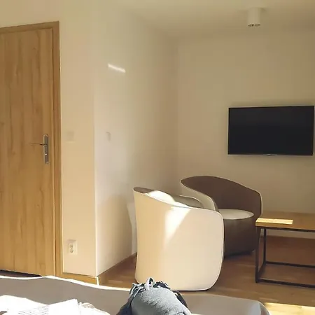 Wodnik Uslugi Hotelarskie,