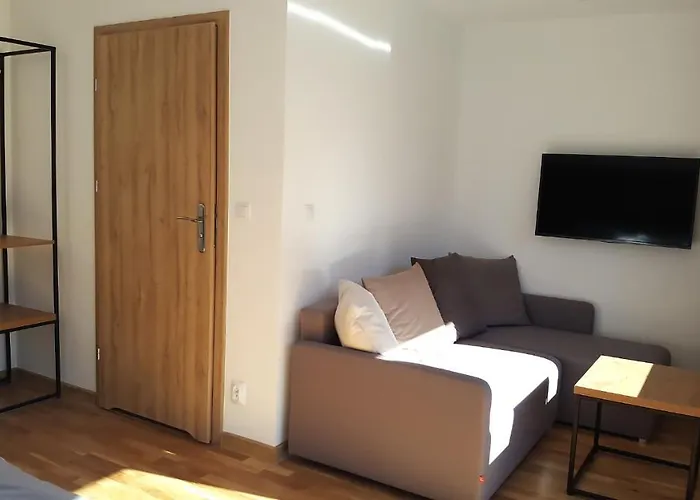 Wodnik Uslugi Hotelarskie, Rowy (Pomerania)