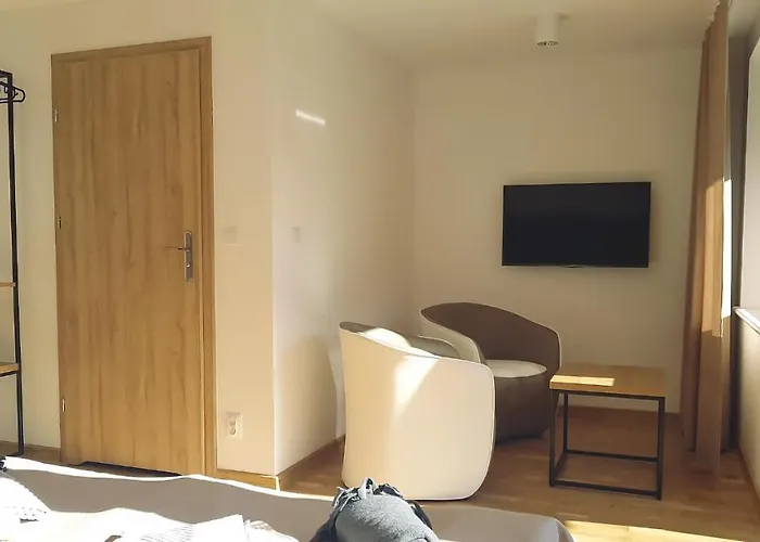 Wodnik Uslugi Hotelarskie,